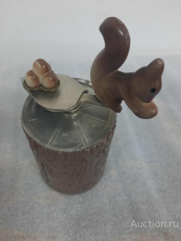 Винтажная Советская МЕХАНИЧЕСКАЯ Ручная КОФЕМОЛКА-Мельница БЕЛОЧКА с ОРЕХАМИ Белка Измельчитель СССР