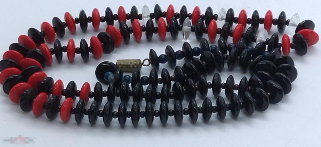 БУСЫ. КОЛЬЕ ГЛУШЕНОЕ СТЕКЛО. ВИНТАЖ 70 см