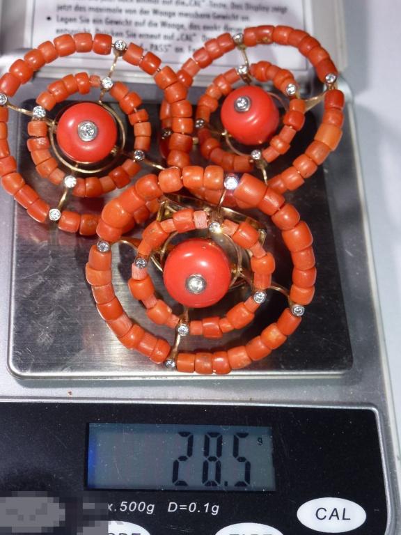 КОМПЛЕКТ СЕРЬГИ И КОЛЬЦО КОРАЛЛ ЗОЛОТО 585 вес 28 гр.
