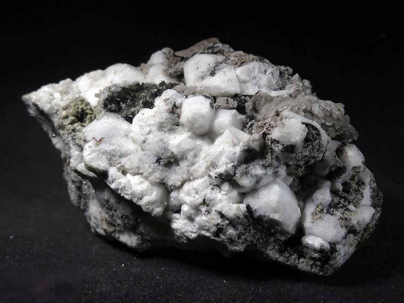 ! ! Анальцим Катаплеит Эгирин 107*62*50мм Айкуайвенчор, Хибины Минерал 8433