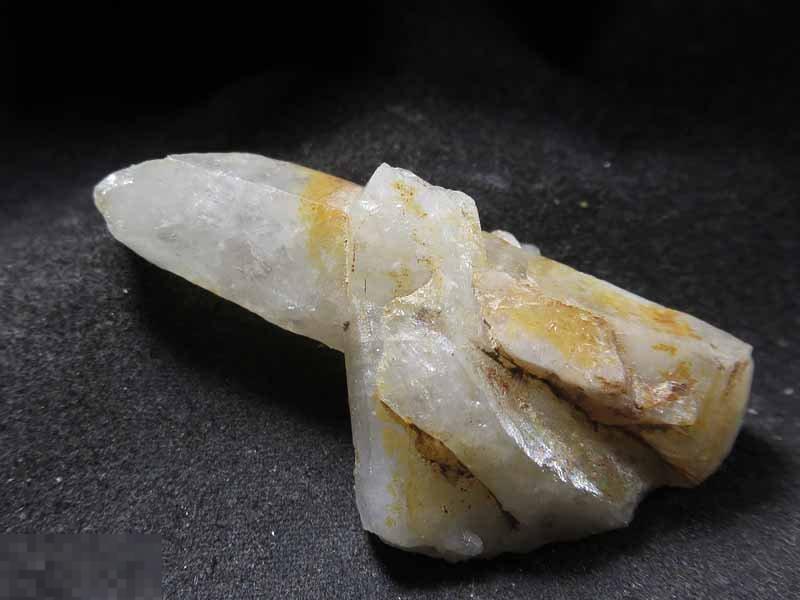 ! ! Кварц 50*25*13мм Хрустальная горка, ср. Урал Минерал 8694