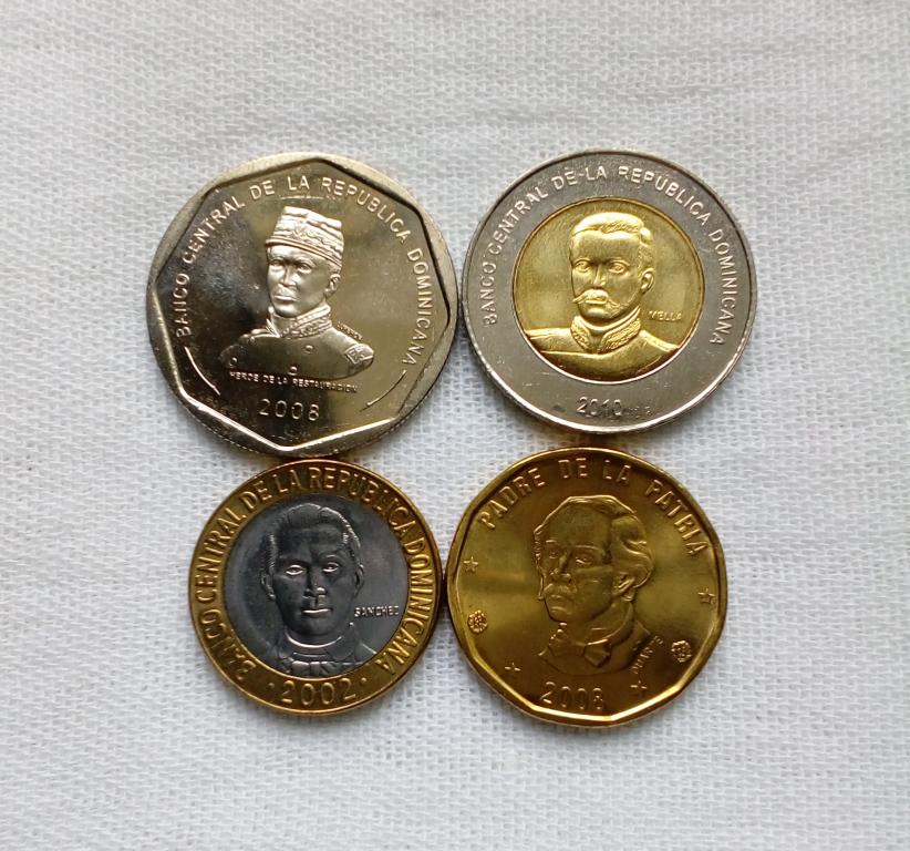 Доминиканская республика набор 4 монеты 2002-2010 гг UNC мешковой