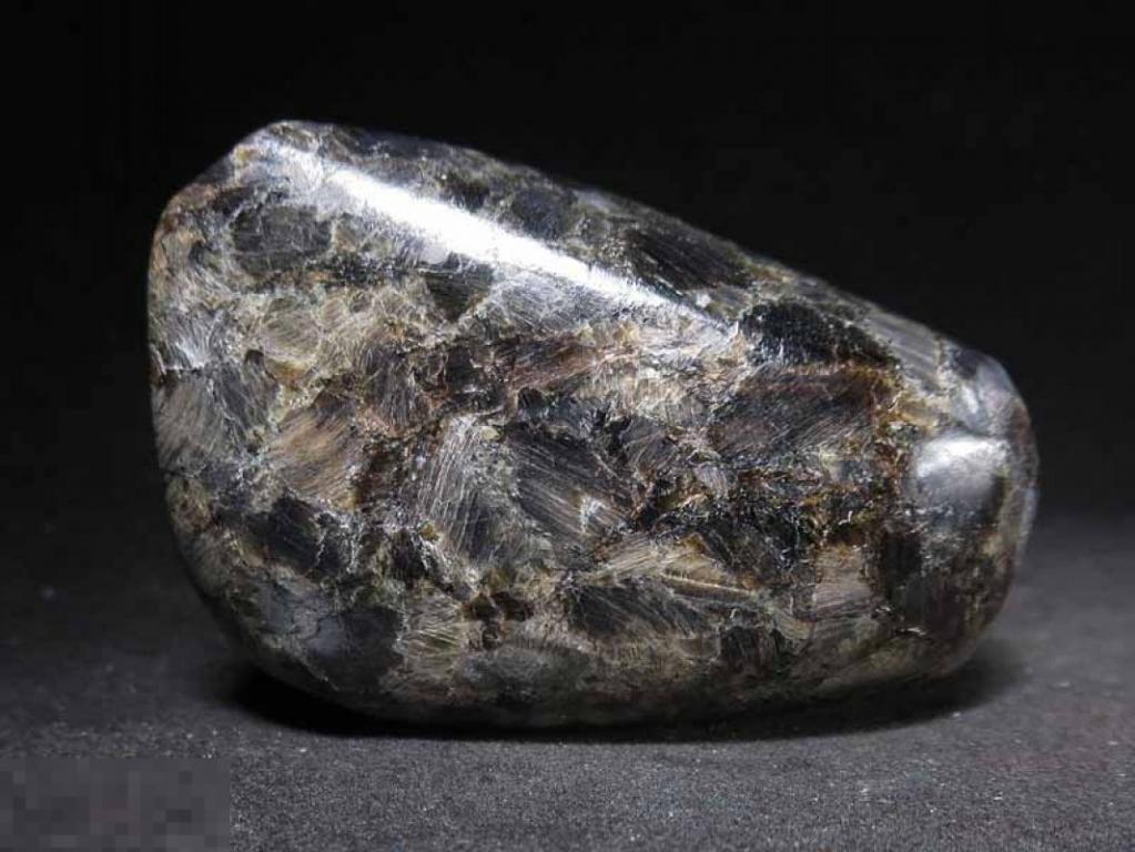 ! ! Бронзит Энстатит 57*37*34мм Галька Рай-из, Полярный Урал Минерал 3580