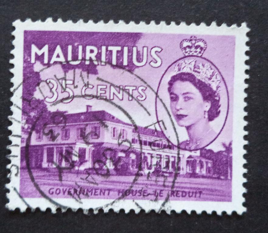 Маврикий 1953 г.  Дом правительства  35с.   гаш.   Би.4