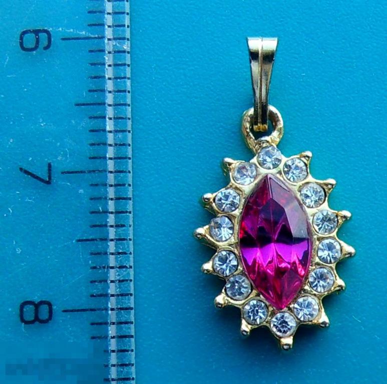 Шикарная подвеска под ЗОЛОТО, РУБИН и БРИЛЛИАНТЫ -- (ш.К.)  -- бижутерия -- винтаж!!! РЕТРО!!!