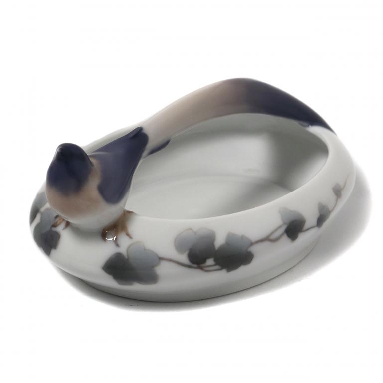 Фарфоровая ваза с фигурой птицы. Royal Copenhagen