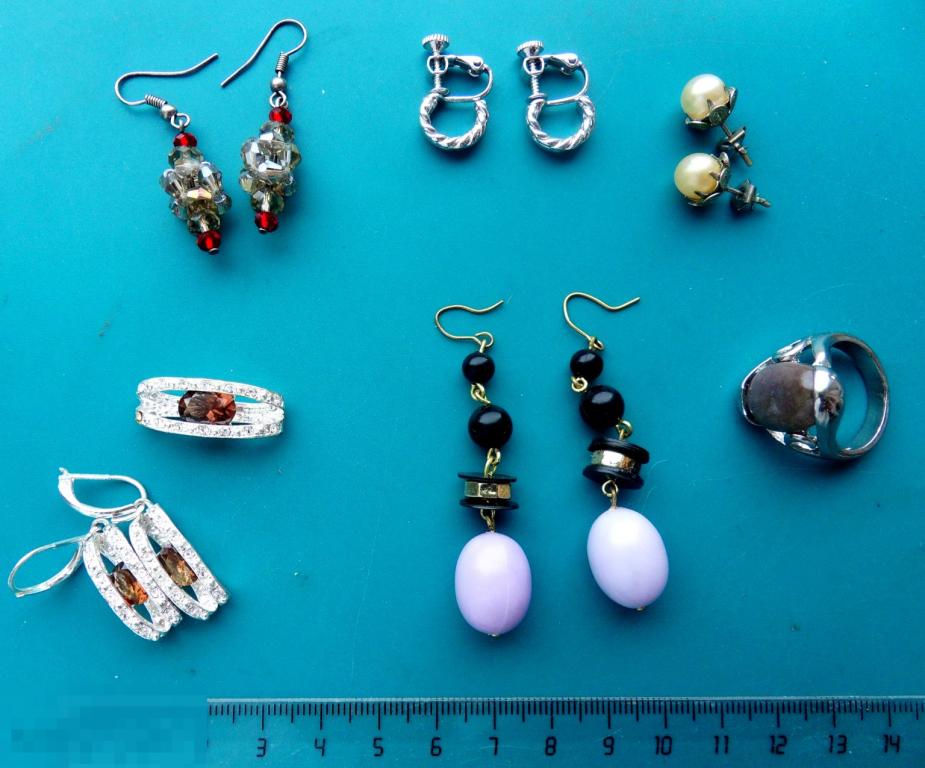 Одним лотом - СЕРЬГИ подвеска ПЕРСТЕНЬ кольцо гвоздики пусеты - (ш.К.) - бижутерия винтаж - РЕТРО!!!