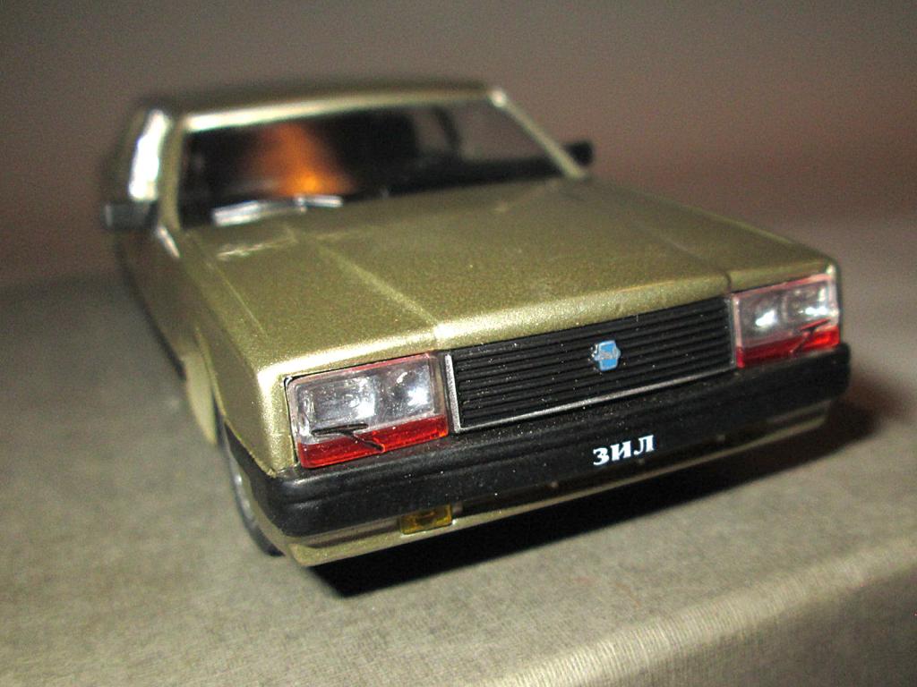 модель авто ZIL 4102 / ЗИЛ 4102 ( DeAgostini Автолегенды СССР) Описание!!!