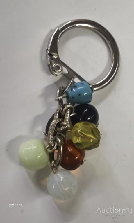 Брелок натуральные камни и бусины.