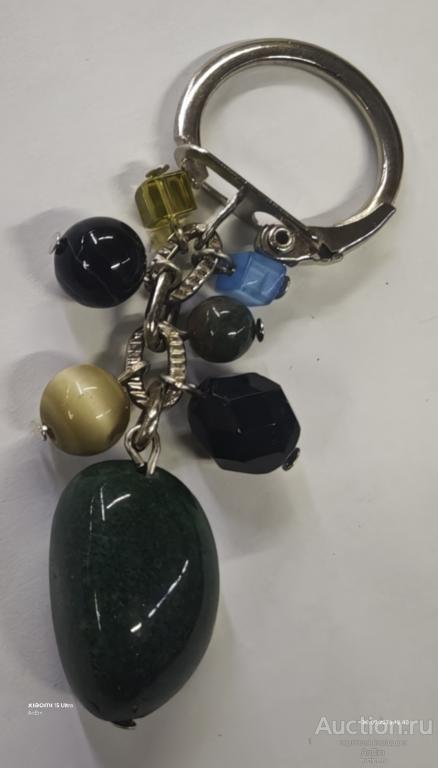 Брелок натуральные камни и бусины.