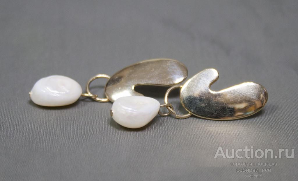 Серьги гвоздики золотистые с жемчугом, высота 5,2 см  (17)