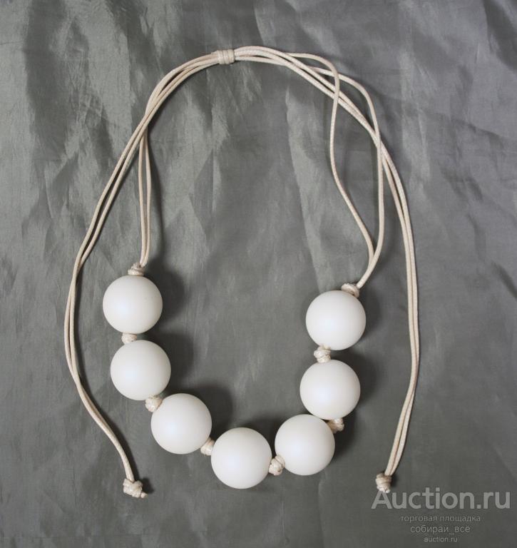 Бусы Белые шары, регулируемая длина.  60-90 см (3)
