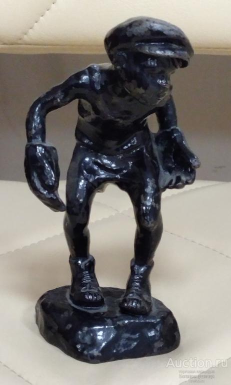 Статуэтка Юный вратарь. СЧЛЗ. 1963г. СССР. 