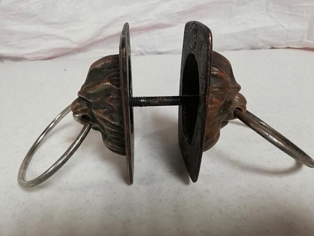 Дверные ручки Голова льва Винтаж