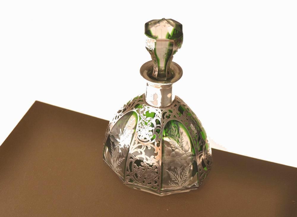 Хрустальный графин с серебряной инкрустацией