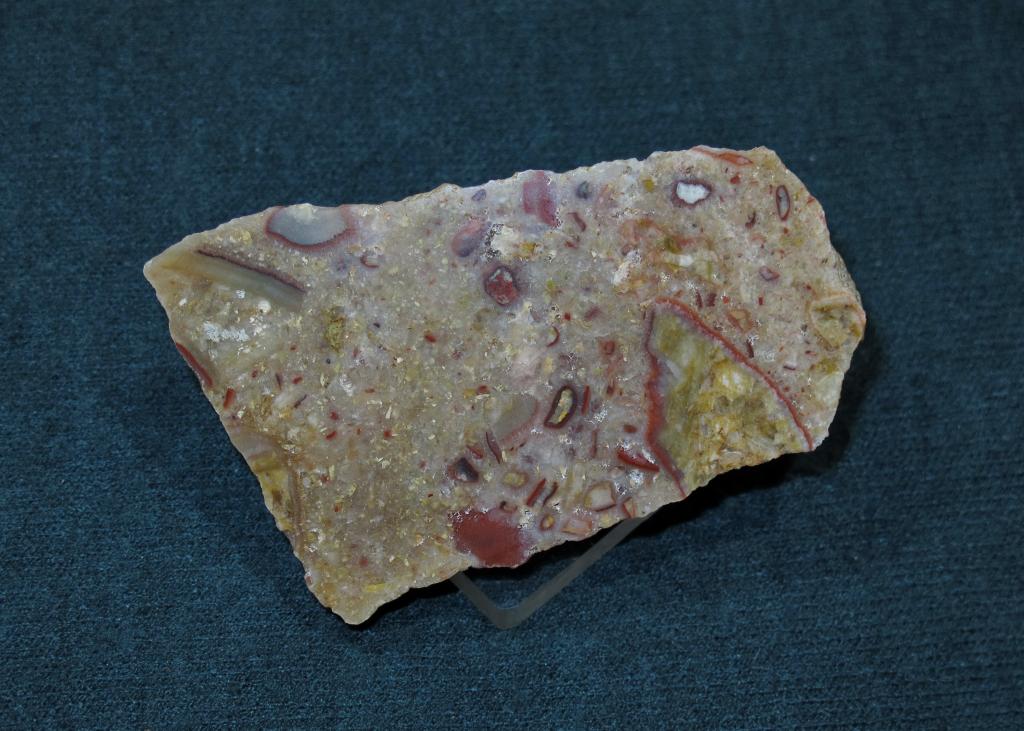 Кружевной Агат, полировка. Средний Урал..