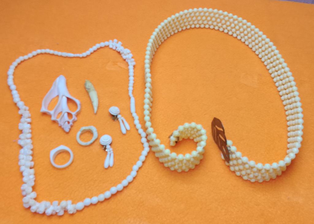 Комплект украшений, из искусственной кости