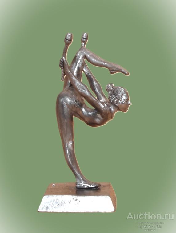STG-04 Оловянная миниатюра Гимнастка с булавами, 54 мм