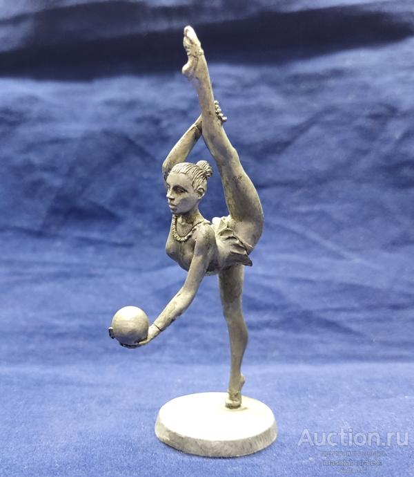 STG-01 Оловянная миниатюра Гимнастка с мячом, 54 мм