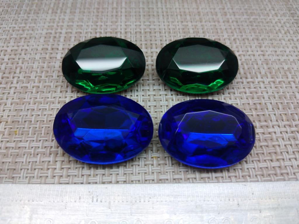 4 шт. Одним лотом. Вставки. ЧССР. Чешское Стекло. 18x25мм.