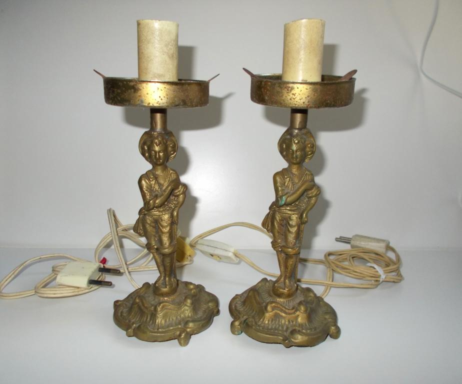 Старенькая и красивейшая  пара настольных  ламп. Бронза