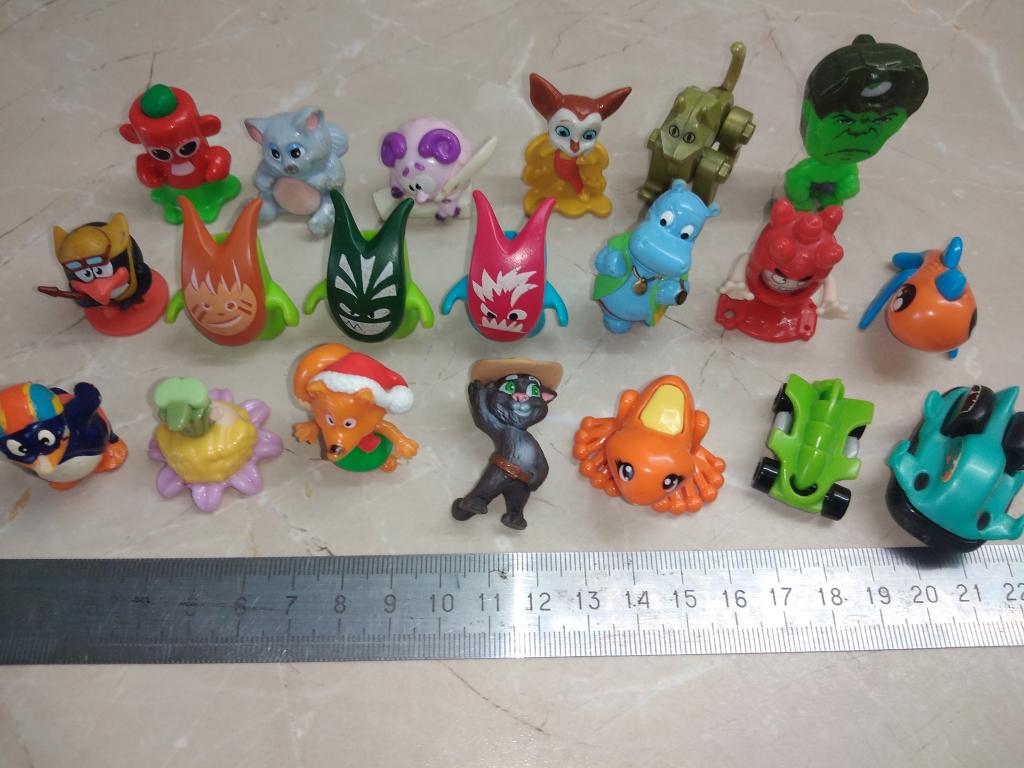 20шт. Одним лотом. Игрушки Киндер сюрприз