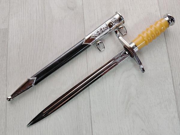 Кортик офицерский ГДР образца 1961 года. (9629)