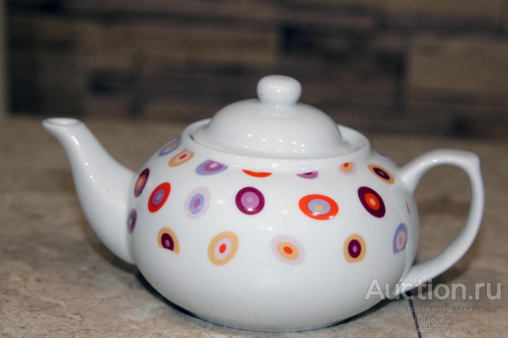Заварочный чайник, фарфоровый. Красивый. Без клейма.