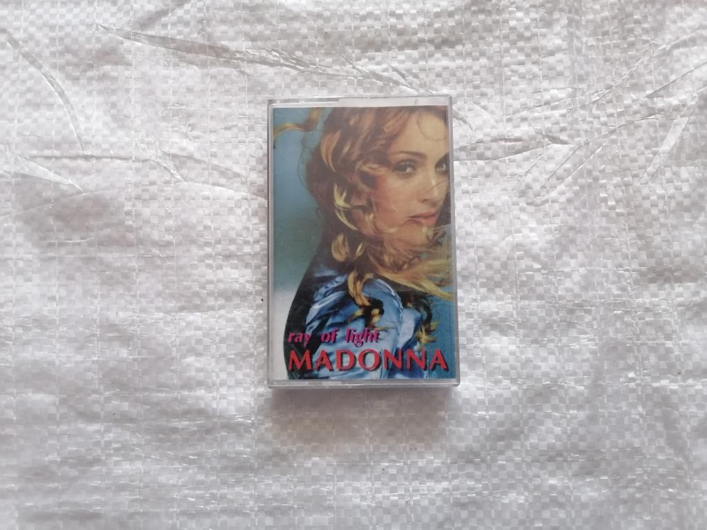 аудиокассета Madonna - Ray of lights.
