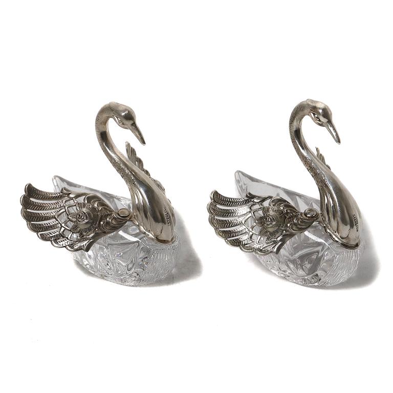 Пара солонок в виде лебедей. Стекло, серебро. Германия