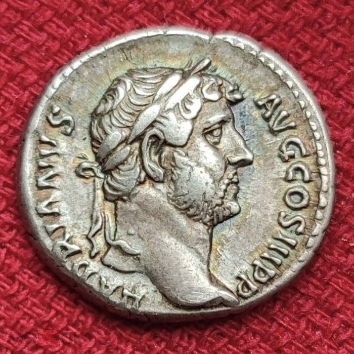 Рим Адриан денарий FELICITAS XF