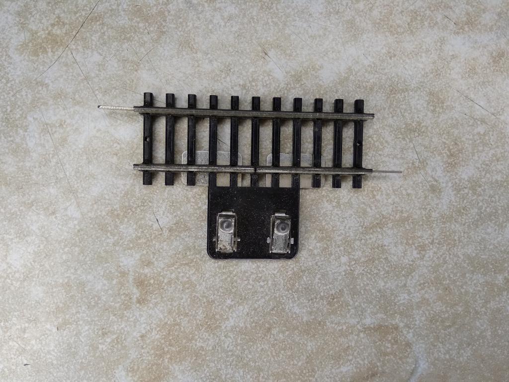 12мм.(TT) Zeuke Рельс 57мм с разрывом и 2 контактами