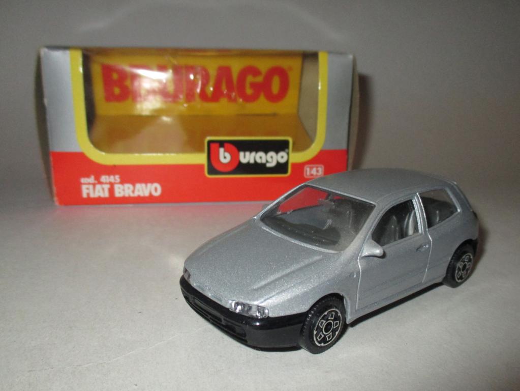 модель авто 1-43 Fiat Bravo / Фиат Браво (Burago ) читайте описание !!!