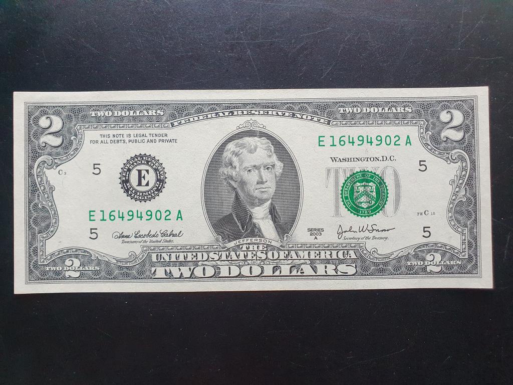 США 2 доллара  2003 год  A        E(5)