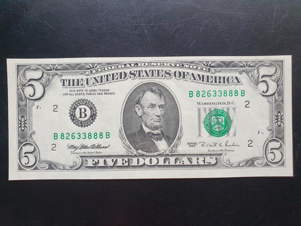 США 5 долларов  1995 год  В(2)