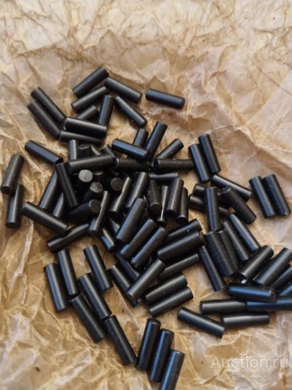 шпилька для крепления защелки магазина и спусковой скобы скс