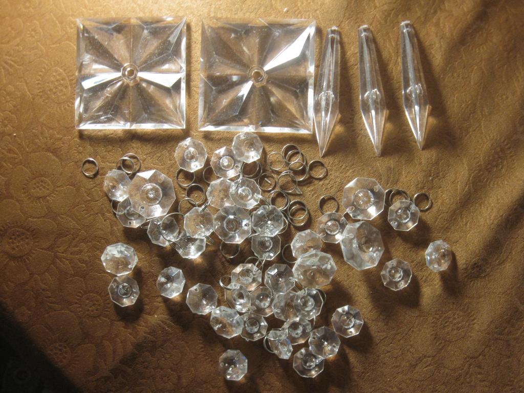 Подвесы и запчасти к люстре СССР, пластик, винтаж (11.25)