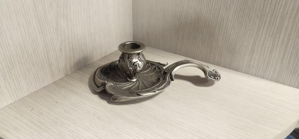 Подсвечник кабинетный. Бронза. Европа. Старинный .