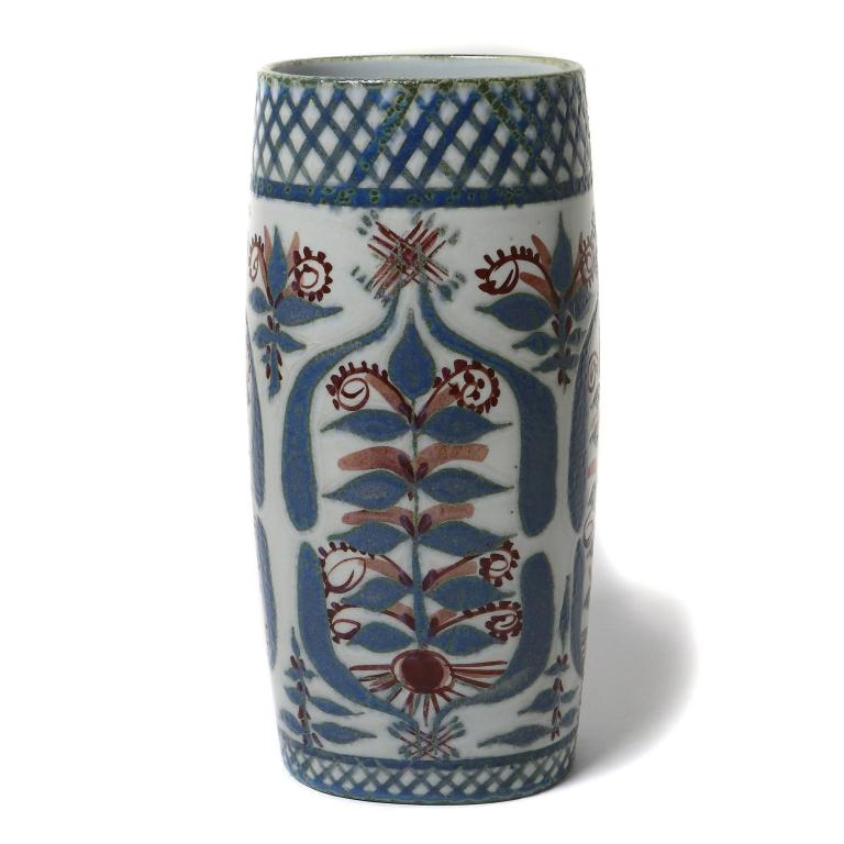 Керамическая ваза из серии "Tenera". Aluminia