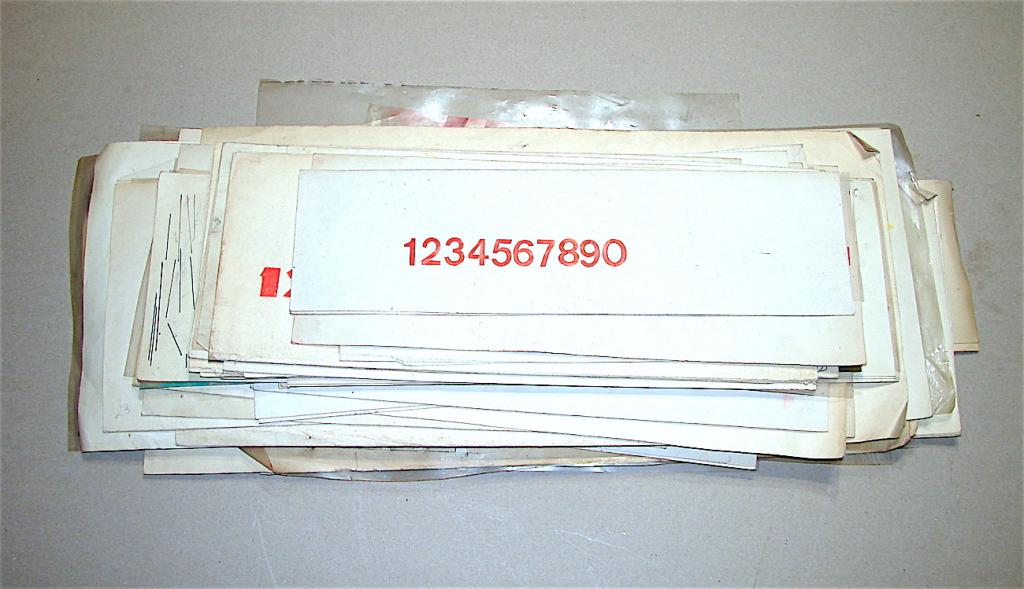 76 листов шрифтовых трафаретов для художников-оформителей.