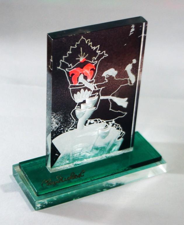 РЕДКАЯ в ЦВЕТЕ! Стела барельеф СВЕРДЛОВСК СССР.