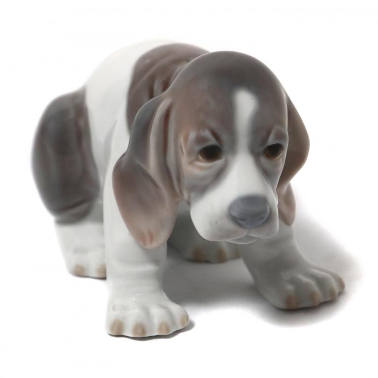 Фарфоровая фигура "Щенок бигля". Lladro