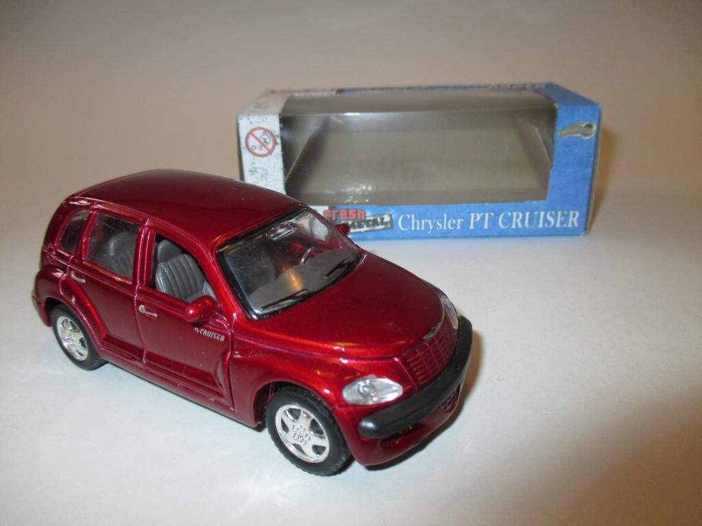 модель авто Chrysler PT Cruiser / Крайслер ПТ Крузер (МАИСТО), читайте описание!!!