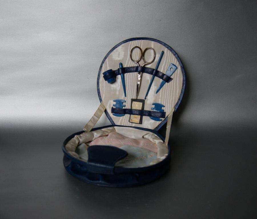 Старинный Дамский швейный набор для рукоделия Европа