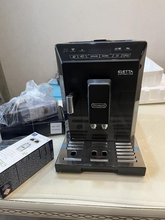 КОФЕМАШИНА НОВАЯ LATTECREMA SYSNEM DeLonghi производитель ИТАЛИЯ