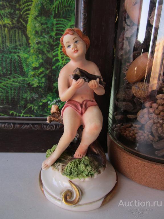 322. статуэтка фарфор МАЛЬЧИК С ДРОВАМИ Maria Angela Каподимонте