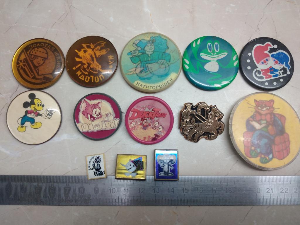 13 шт. Одним лотом. Детские значки СССР