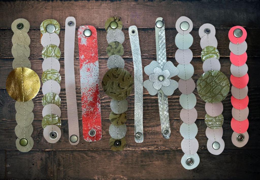 Комплект из 10 браслетов из натуральной кожи 2.