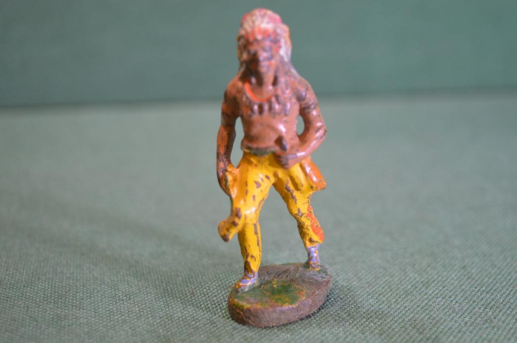 Солдатик "Индеец с томагавком". Композит. Дикий запад. Elastolin. Lineol. Рейх. Германия. 1930е.