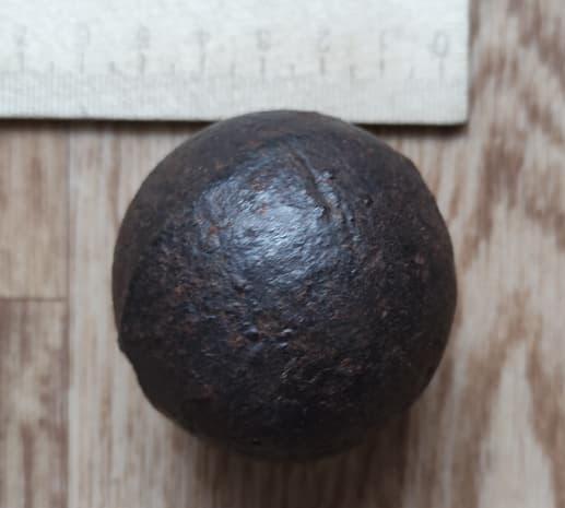 шрапнель пушечного чугунного ядра, диаметр 5 см, 18 век